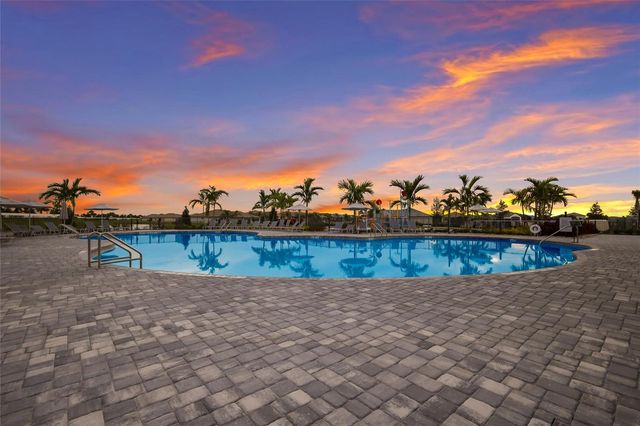14988 SERENE SHORES LOOP, Lakewood Ranch, FL 34211