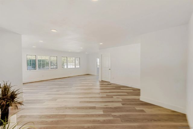 6484 Belle Glade Ave, San Diego, CA 92119