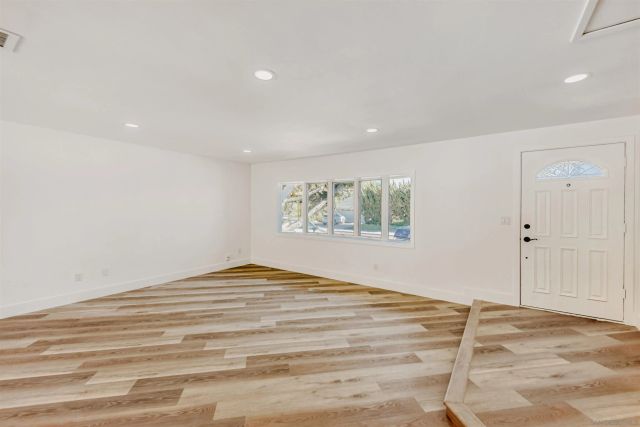 6484 Belle Glade Ave, San Diego, CA 92119