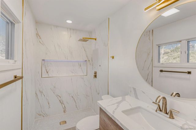 6484 Belle Glade Ave, San Diego, CA 92119