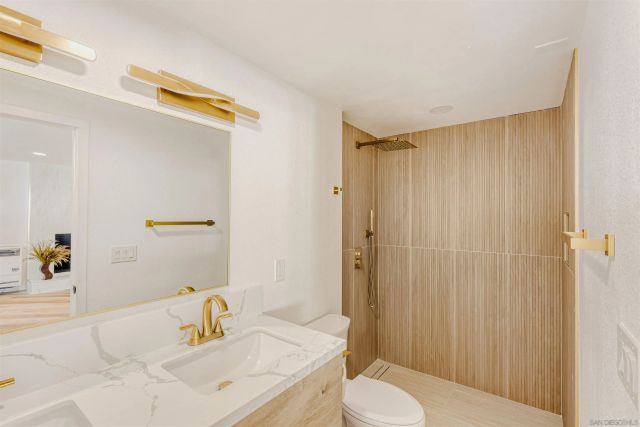 6484 Belle Glade Ave, San Diego, CA 92119