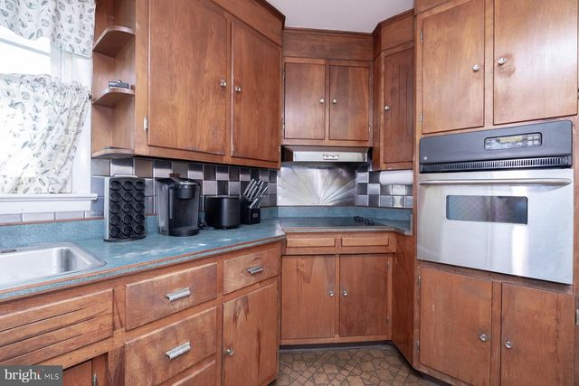 706 WEYMOUTH RD, Vineland, NJ 08360