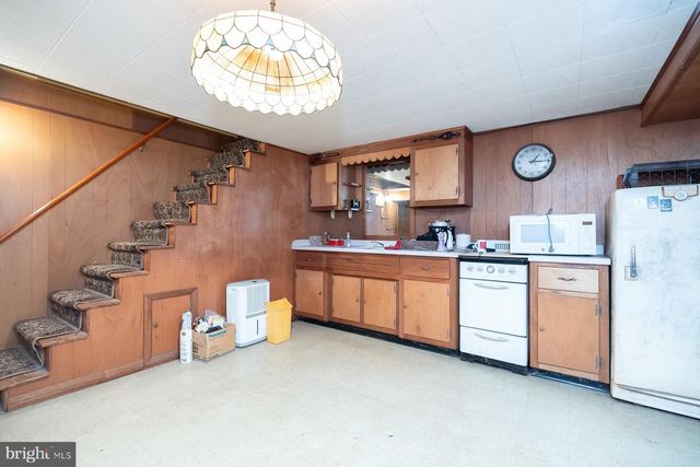 706 WEYMOUTH RD, Vineland, NJ 08360