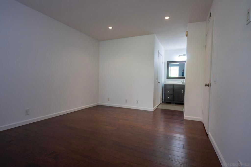 Image 9 of property listing at 4060 Rosenda Court 230, San Diego, CA 92122