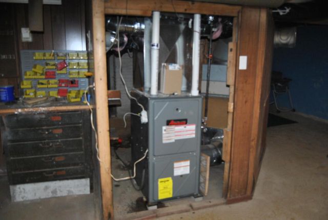 4050 N 41st STREET, Milwaukee, WI 53216