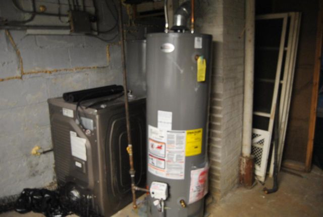 4050 N 41st STREET, Milwaukee, WI 53216