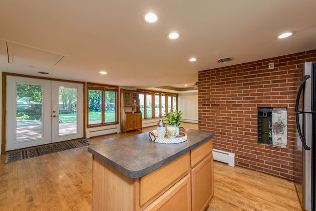 37696 N North Avenue, Beach Park, IL 60087