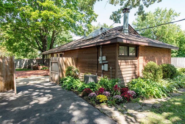 37696 N North Avenue, Beach Park, IL 60087