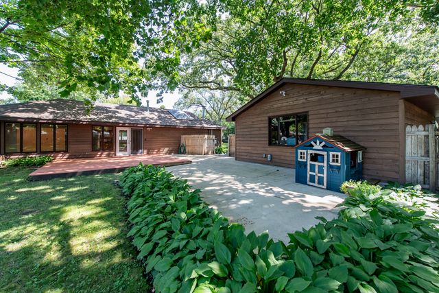 37696 N North Avenue, Beach Park, IL 60087