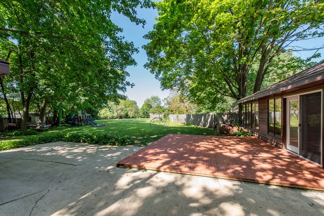 37696 N North Avenue, Beach Park, IL 60087