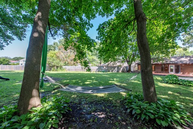 37696 N North Avenue, Beach Park, IL 60087
