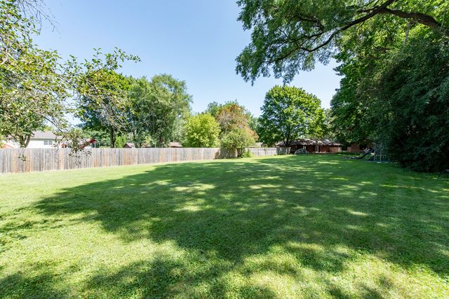 37696 N North Avenue, Beach Park, IL 60087