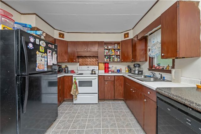 3 Maple Street, Lyons, NY 14489