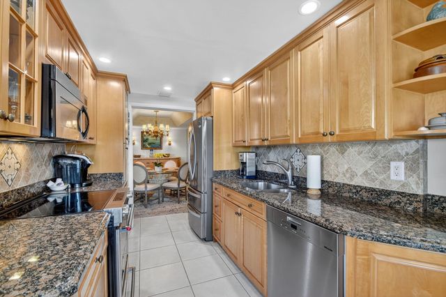3589 S Ocean Boulevard 608, South Palm Beach, FL 33480