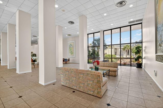 3589 S Ocean Boulevard 608, South Palm Beach, FL 33480