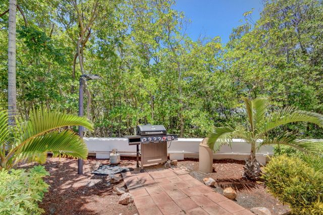 3589 S Ocean Boulevard 608, South Palm Beach, FL 33480