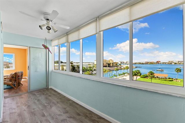 4550 COVE CIRCLE 501, St Petersburg, FL 33708