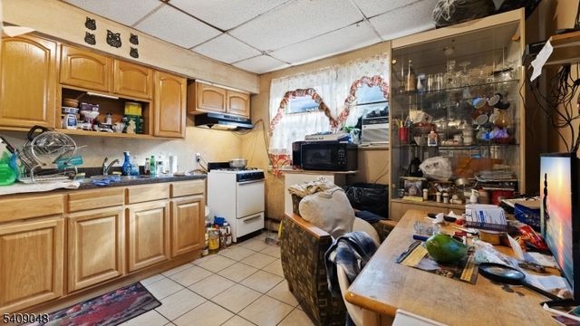 414 Market St, Paterson City, NJ 07501