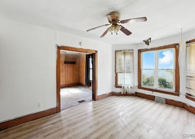 8 Monroe Street, Hanover, NY 14136