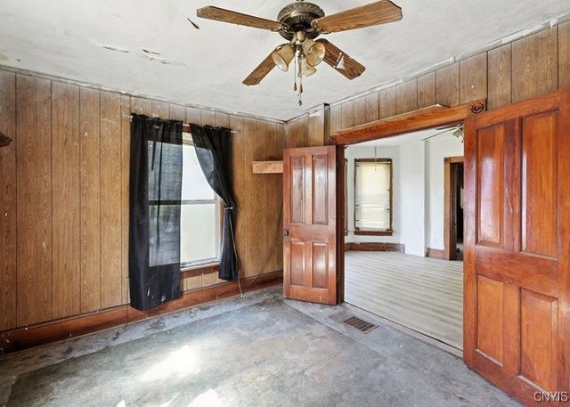 8 Monroe Street, Hanover, NY 14136