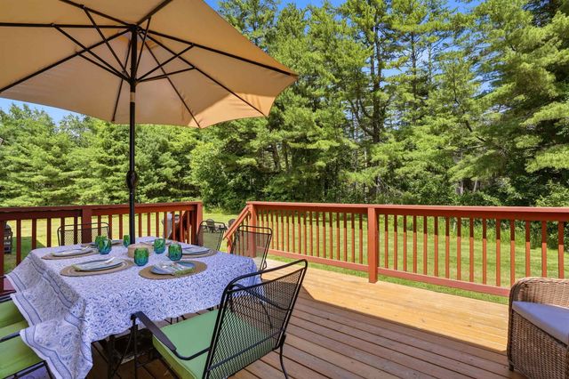 14 Faucher Road, Londonderry, NH 03053