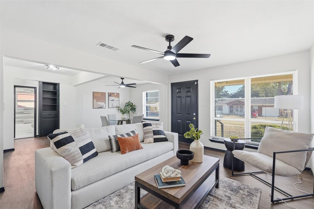 1731 Summit Street, Mesquite, TX 75149