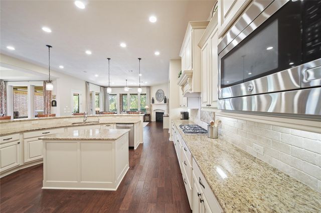 9510 Spring Rose Drive, Missouri City, TX 77459