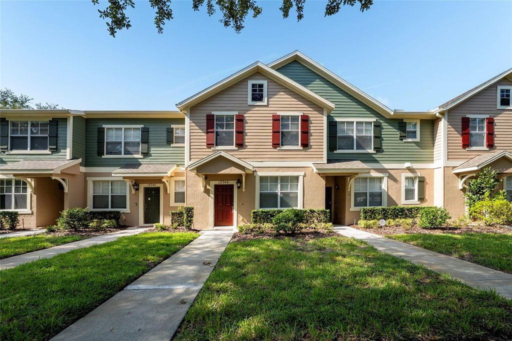 Image 1 of property listing at 12744 LANGSTAFF DRIVE, Windermere, FL 34786