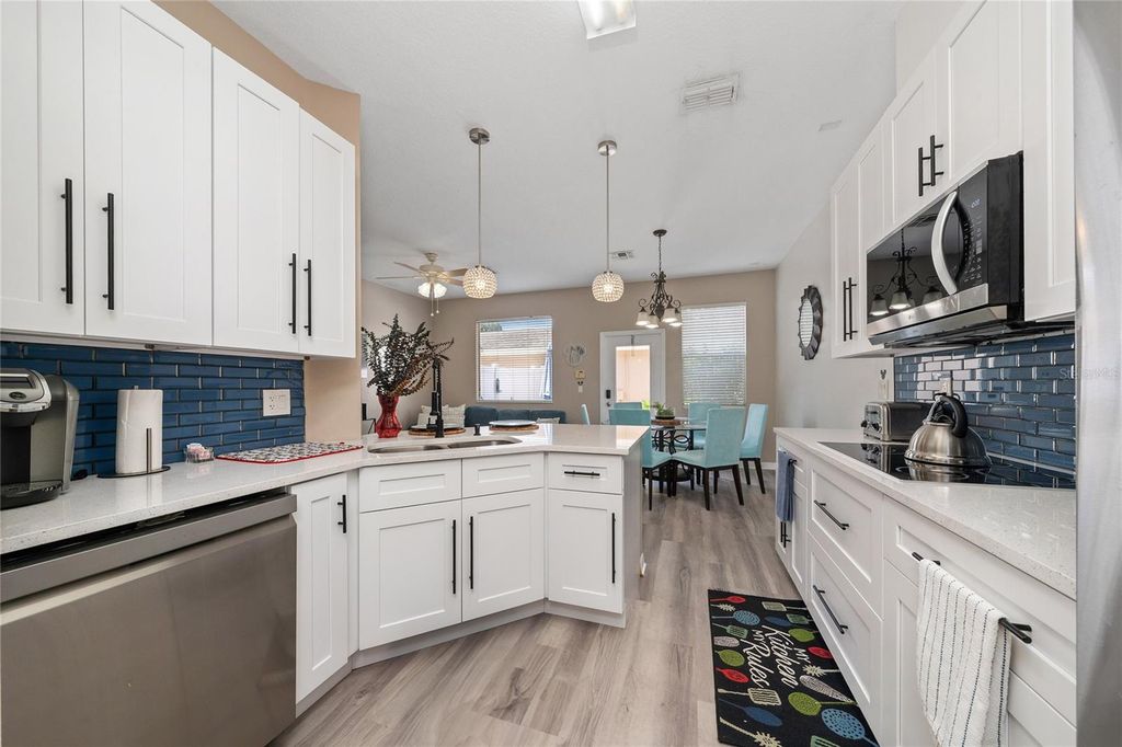Image 12 of property listing at 12744 LANGSTAFF DRIVE, Windermere, FL 34786