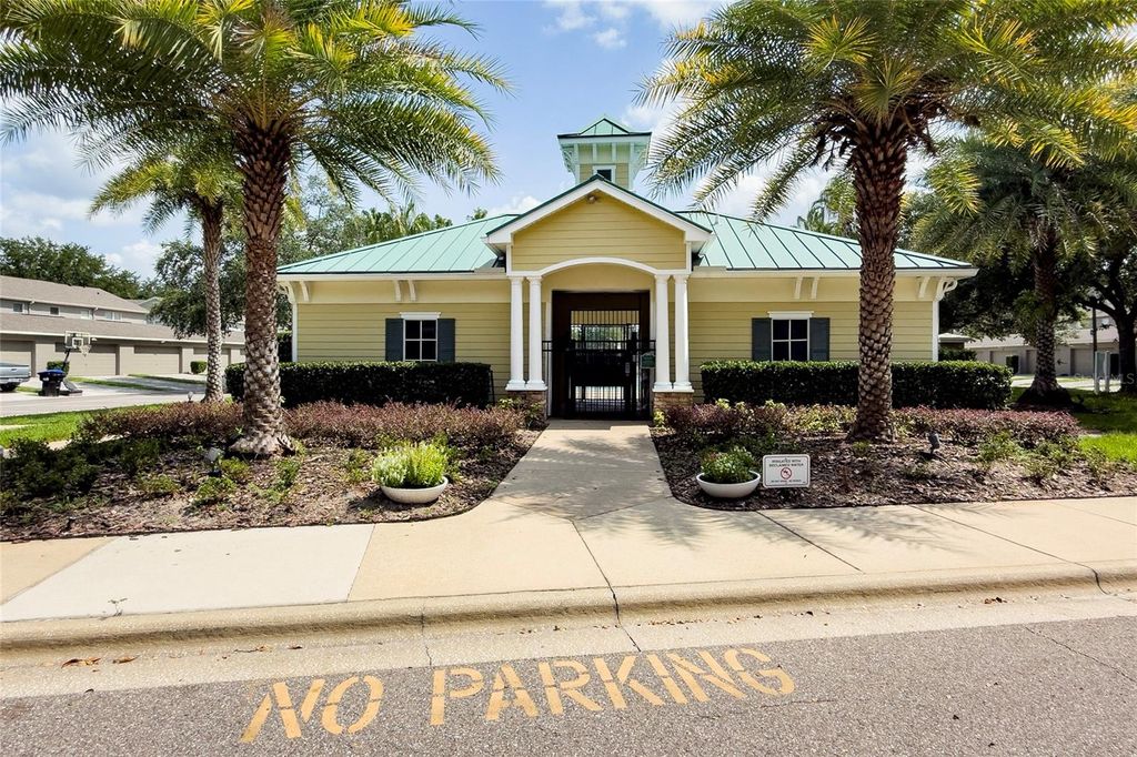 Image 32 of property listing at 12744 LANGSTAFF DRIVE, Windermere, FL 34786