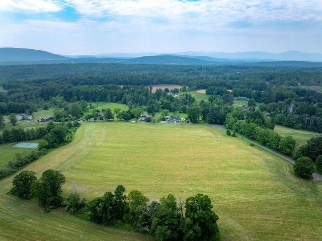 35 Emmons Lane, North Canaan, CT 06018