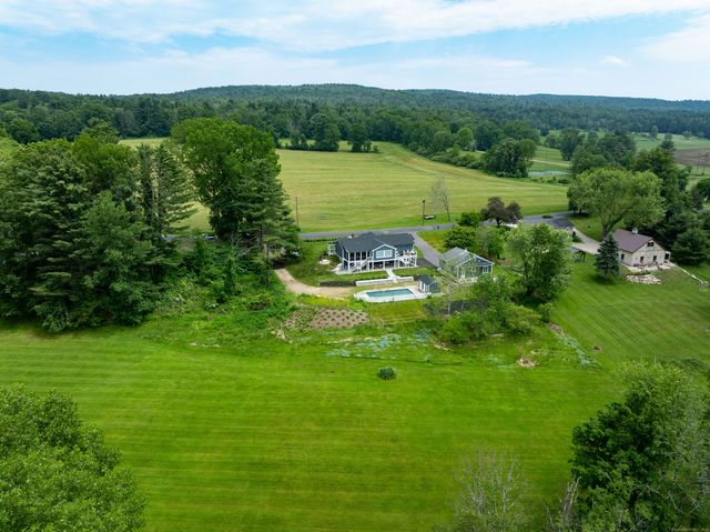 35 Emmons Lane, North Canaan, CT 06018