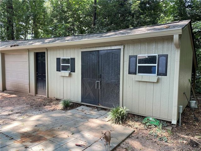 3727 Rainbow Circle, Snellville, GA 30039
