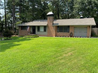 3727 Rainbow Circle, Snellville, GA 30039