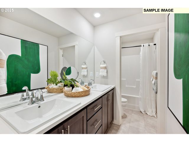 23821 Sw PENSACOLA Ter, Tualatin, OR 97062
