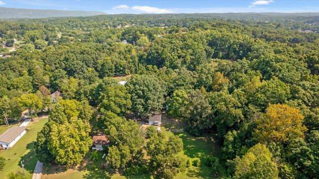 1220 Debbie Lane, Hixson, TN 37343