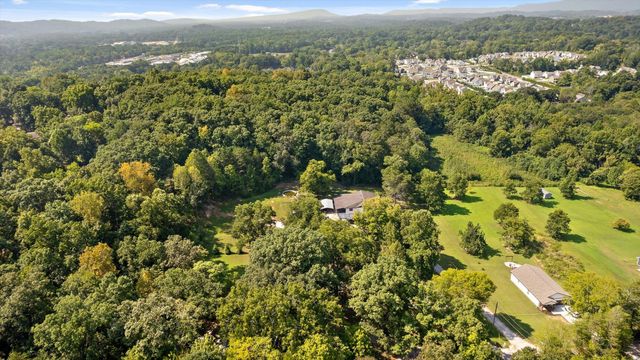 1220 Debbie Lane, Hixson, TN 37343
