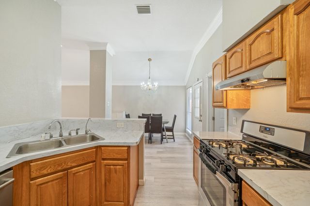 19419 Lake Hollow Lane, Houston, TX 77084