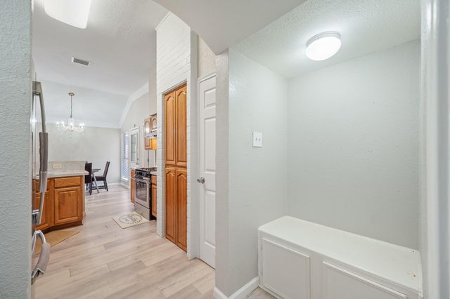 19419 Lake Hollow Lane, Houston, TX 77084