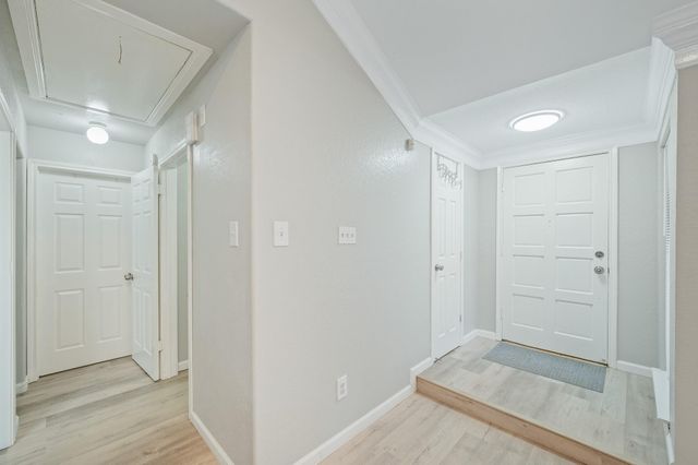 19419 Lake Hollow Lane, Houston, TX 77084