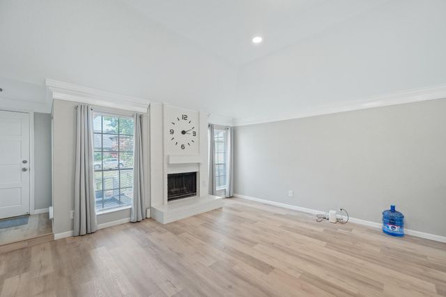 19419 Lake Hollow Lane, Houston, TX 77084