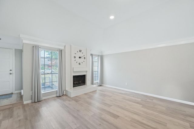 19419 Lake Hollow Lane, Houston, TX 77084