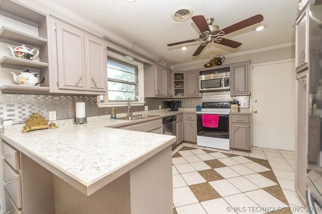 32115 E 721 Terrace, Wagoner, OK 74447