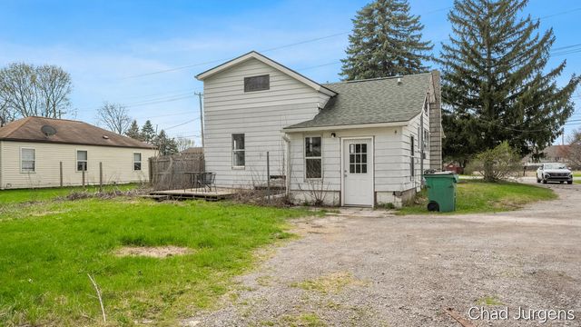 4805 3 Mile Road, Bay City, MI 48706