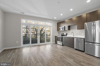 989 S BUCHANAN ST #312, Arlington, VA 22204