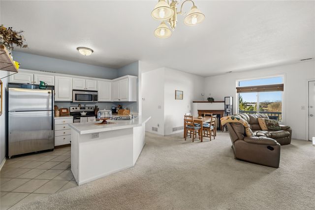 544 Carrie Lane, Altoona, IA 50009