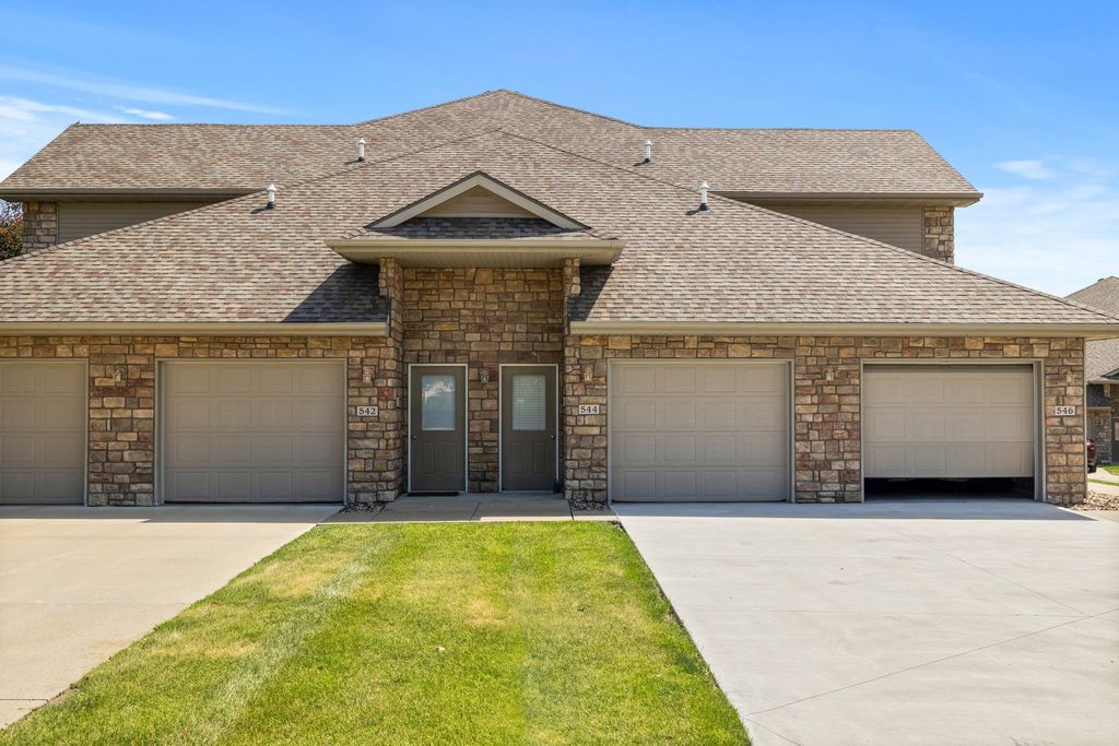 544 Carrie Lane, Altoona, IA 50009