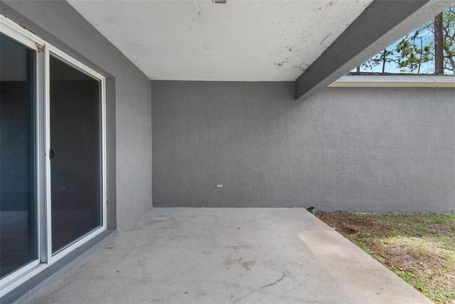 8 RAINSTONE LANE, Palm Coast, FL 32164