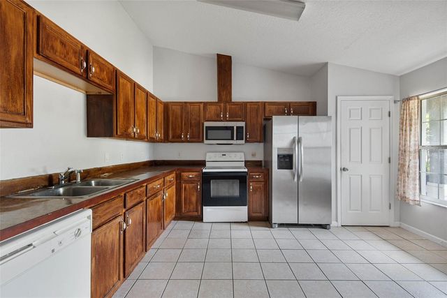 8 RAINSTONE LANE, Palm Coast, FL 32164