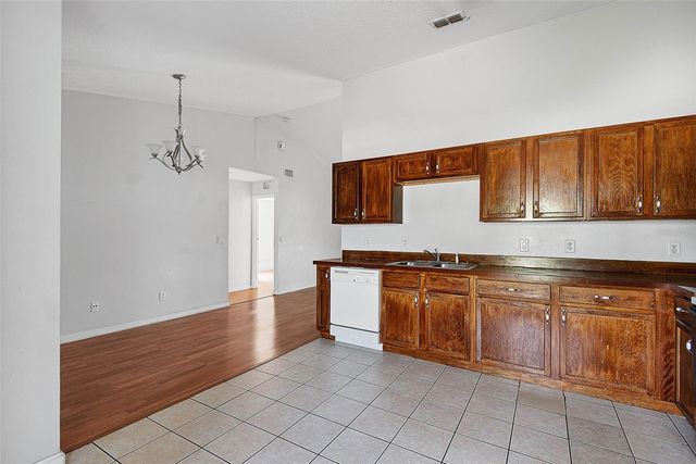 8 RAINSTONE LANE, Palm Coast, FL 32164